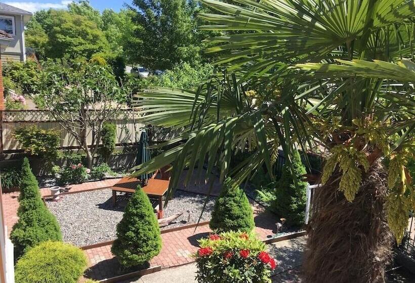 Diana S Luxury Bed And Breakfast