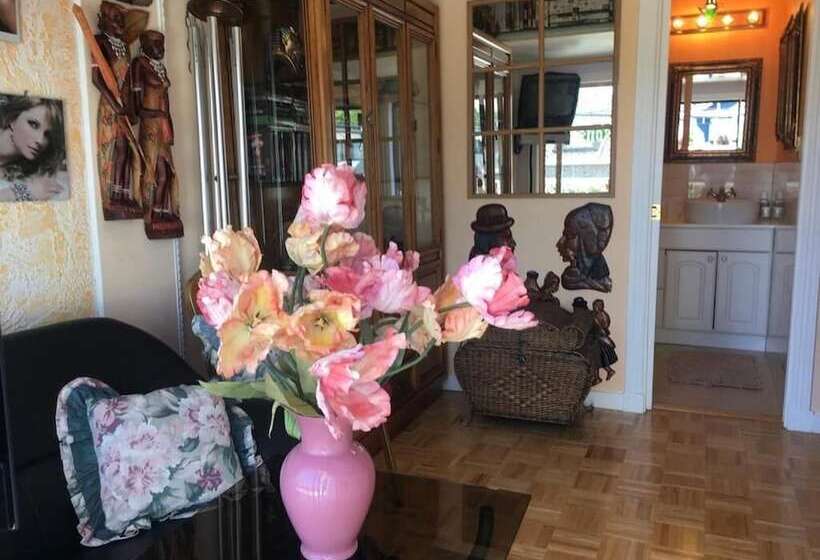 Diana S Luxury Bed And Breakfast