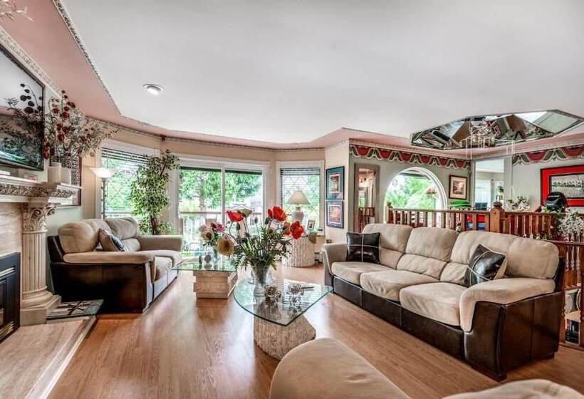 Diana S Luxury Bed And Breakfast