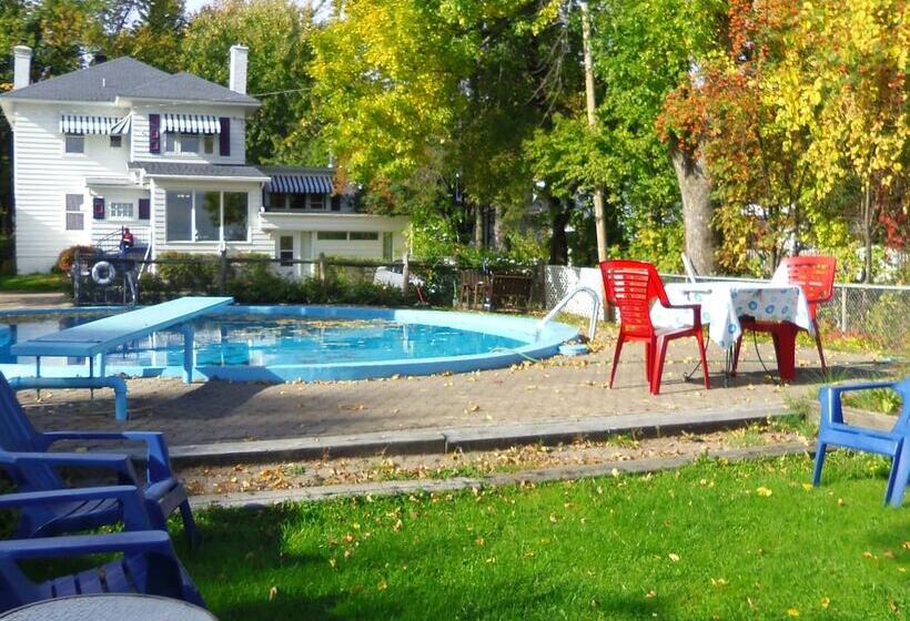 تختخواب و صبحانه Gîte Saint Laurent