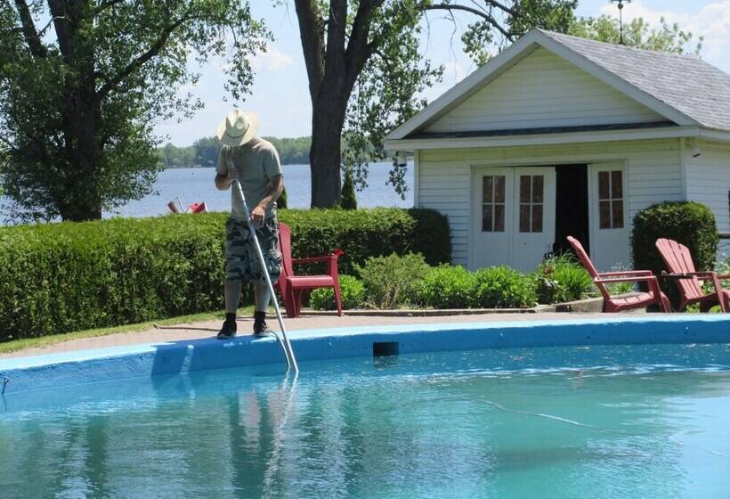 تختخواب و صبحانه Gîte Saint Laurent
