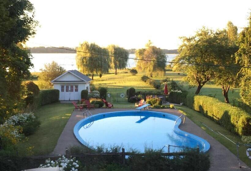 تختخواب و صبحانه Gîte Saint Laurent