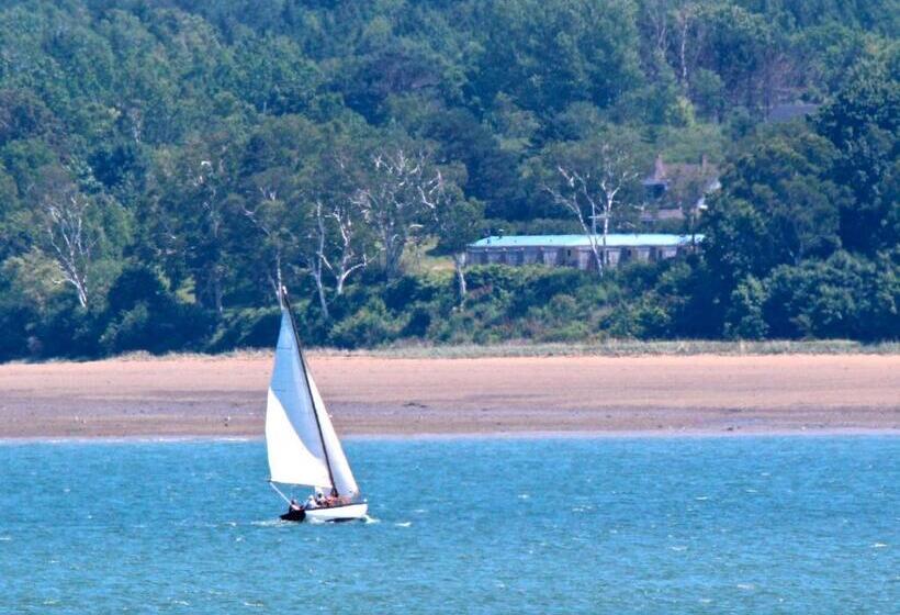 مبيت وإفطار Hedley House Inn