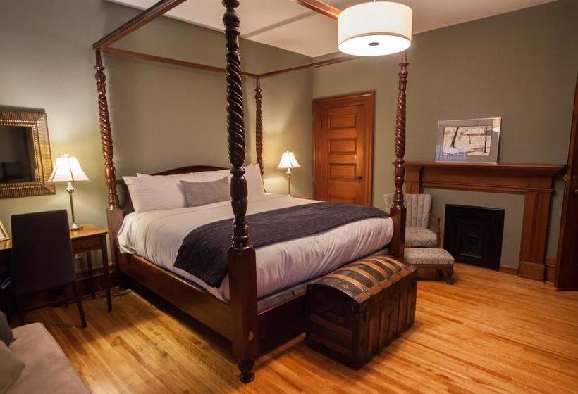 Bed & Breakfast The Hillhurst Inn