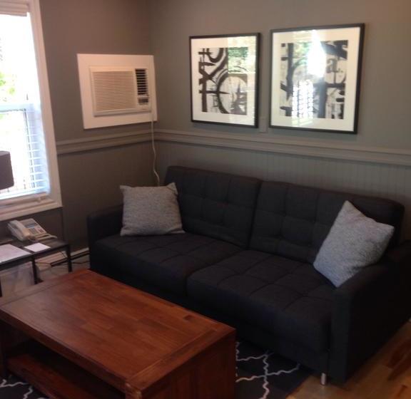 Bed & Breakfast The Hillhurst Inn