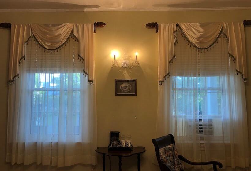 민박 Inn On Frederick