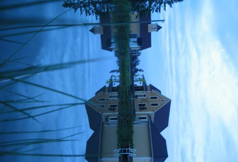 ベッドアンドブレックファースト Magnetic Hill Winery