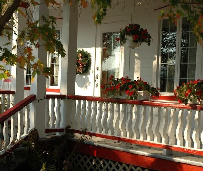 مبيت وإفطار Maison Ancestrale Simard 1852