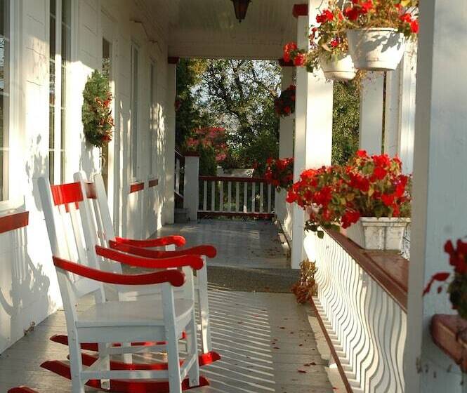 مبيت وإفطار Maison Ancestrale Simard 1852