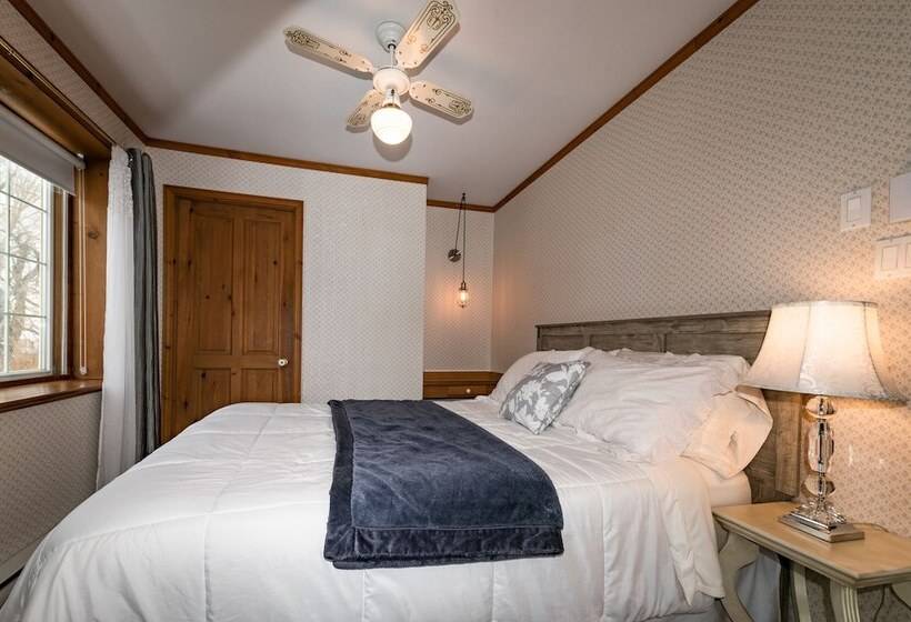 مبيت وإفطار Maison Ancestrale Simard 1852