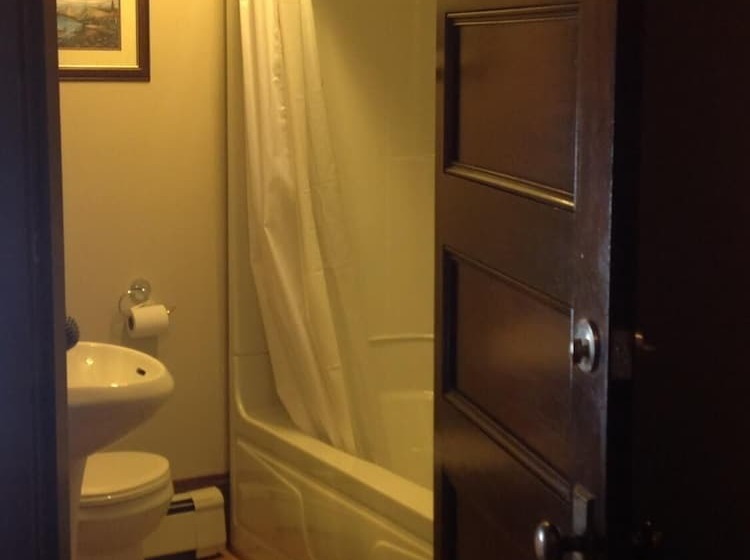 مبيت وإفطار Maison Mckenzie House