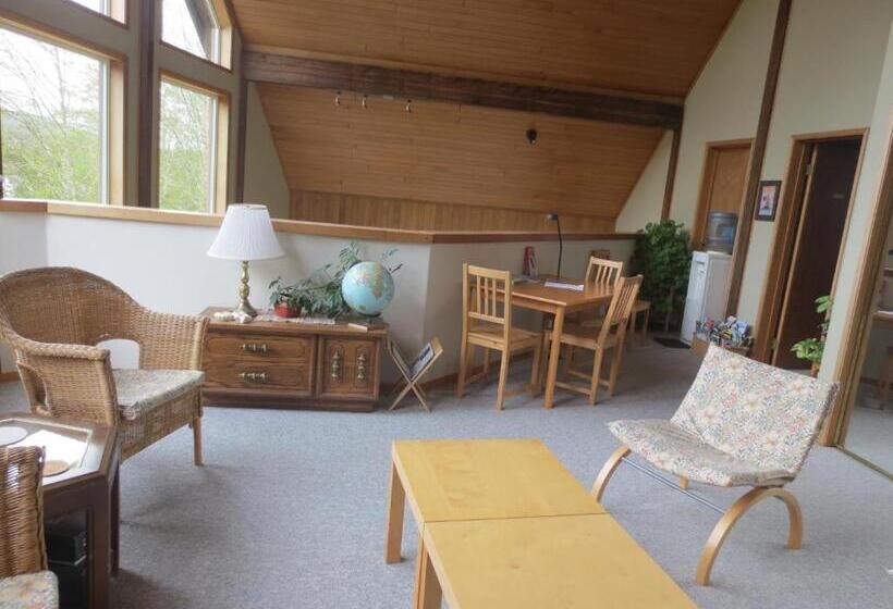 ベッドアンドブレックファースト Moon And Sixpence