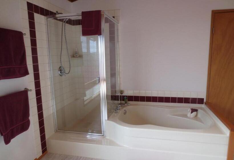 ベッドアンドブレックファースト Moon And Sixpence