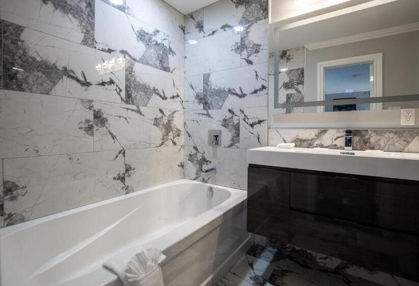 민박 Niagara Luxury Suites