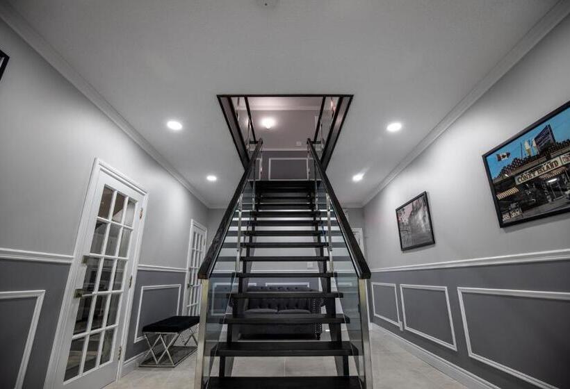 민박 Niagara Luxury Suites