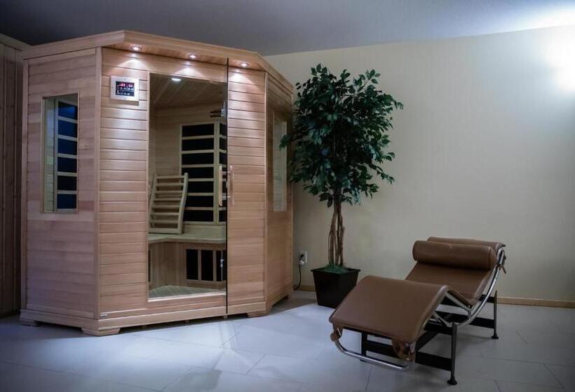 مبيت وإفطار Northern Lights Resort & Spa