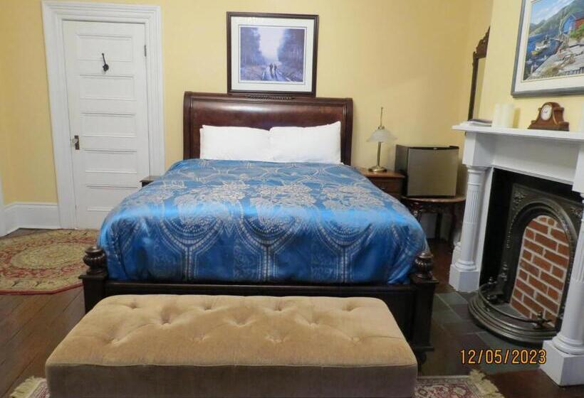 ベッドアンドブレックファースト The Roses Heritage Inn