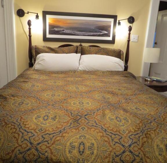 ベッドアンドブレックファースト The Roses Heritage Inn