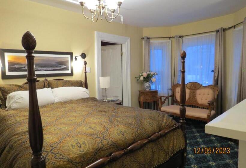 ベッドアンドブレックファースト The Roses Heritage Inn