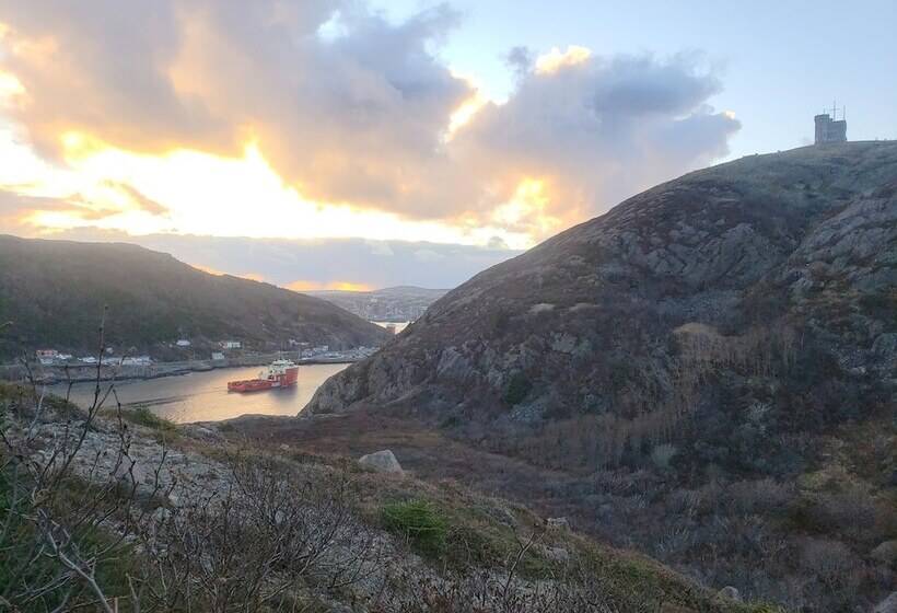 ベッドアンドブレックファースト The Roses Heritage Inn