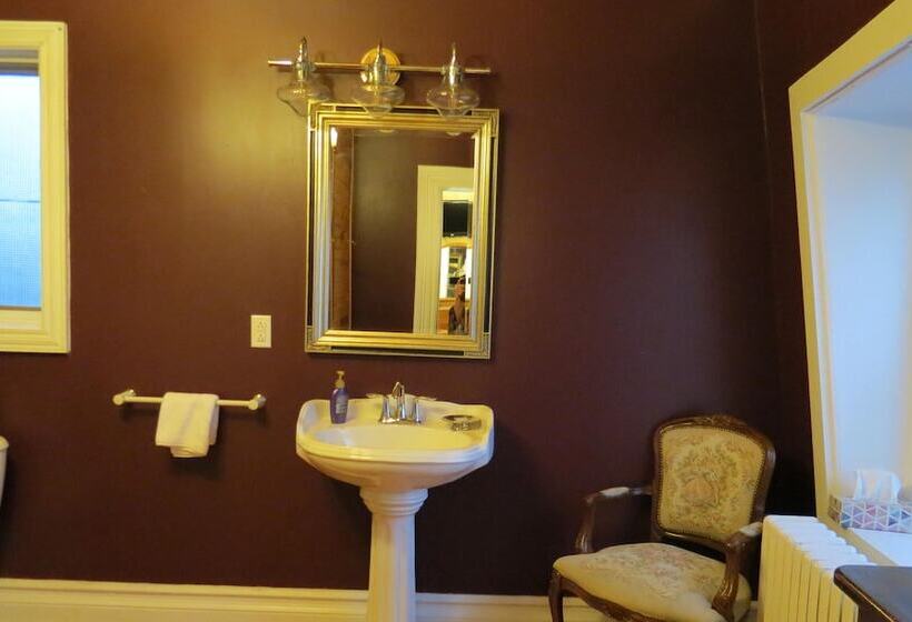 ベッドアンドブレックファースト The Roses Heritage Inn