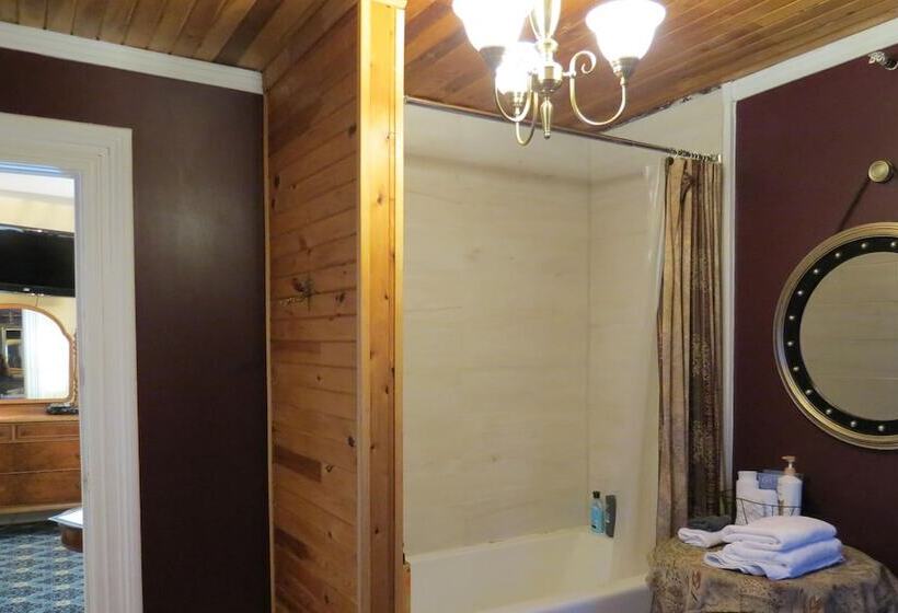 مبيت وإفطار The Roses Heritage Inn