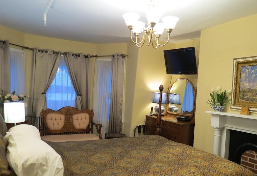 ベッドアンドブレックファースト The Roses Heritage Inn