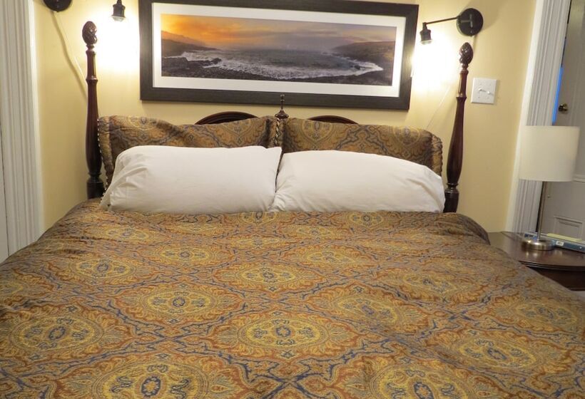 ベッドアンドブレックファースト The Roses Heritage Inn