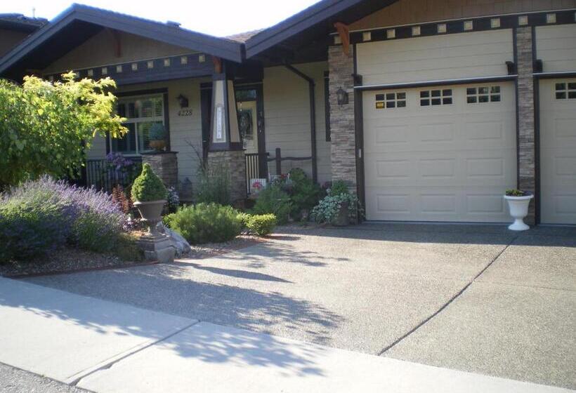 Bed and Breakfast Turtle Mountain Inn