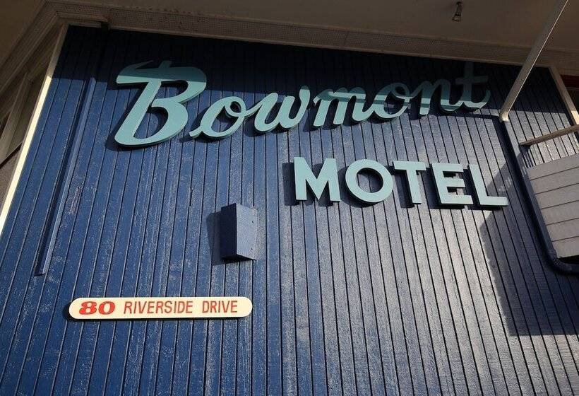 Bowmont Motel