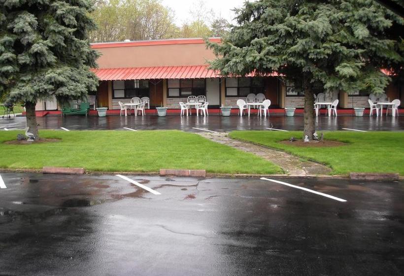 Capricorn Motel Royale 1000 Islands