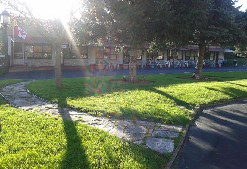 Capricorn Motel Royale 1000 Islands