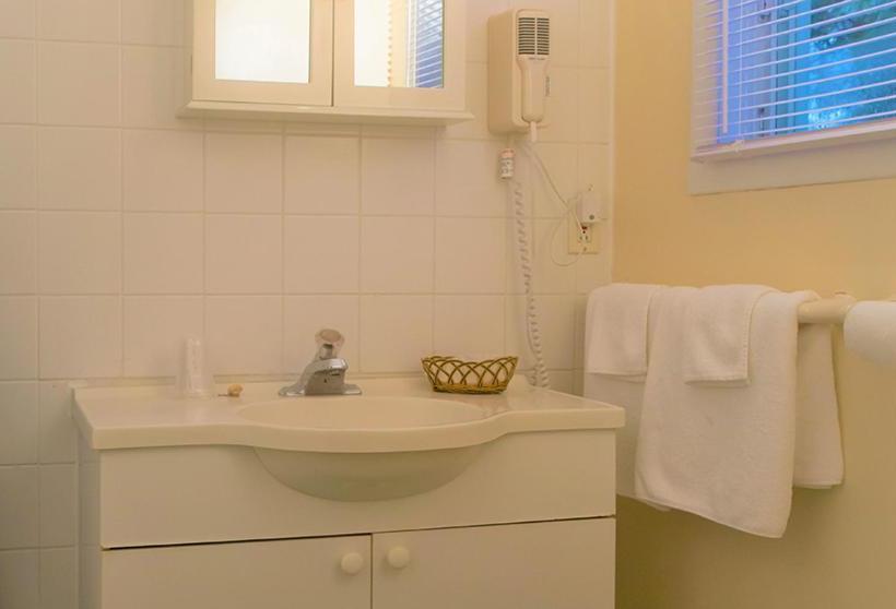 Chalet Beaconsfield Motel