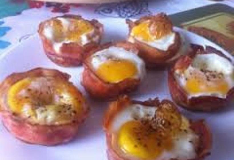 Colonial Charm Inn Bed & Breakfast