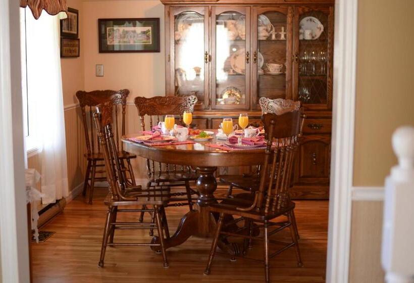 Cote S Bed & Breakfast