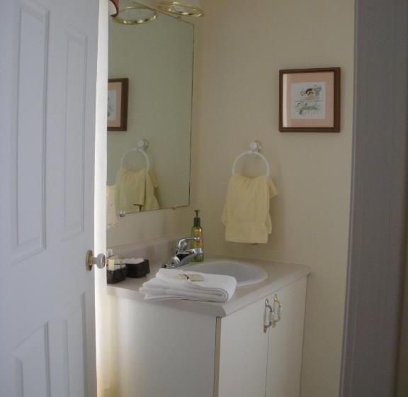 Cote S Bed & Breakfast