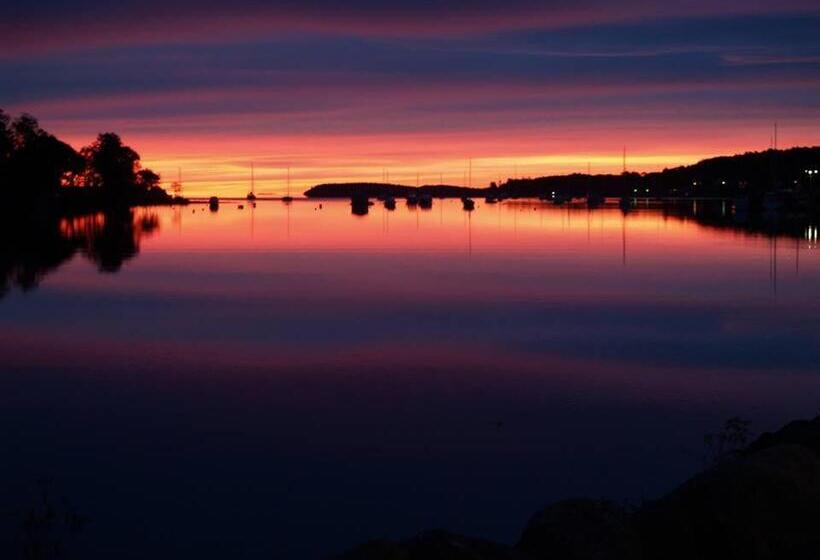 Fisherman's Daughter B&b