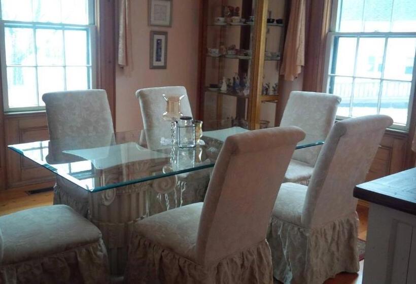 Fisherman's Daughter B&b