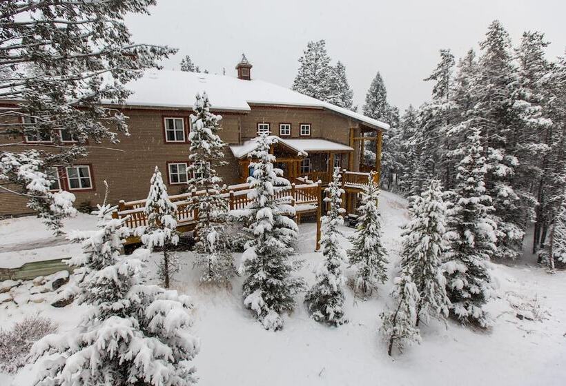 Hi Banff Alpine Centre   Hostel