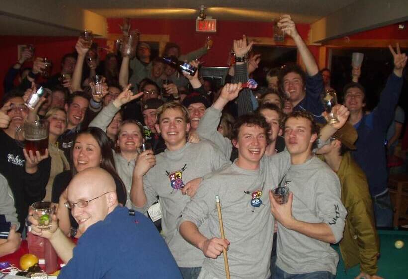 Hi Banff Alpine Centre   Hostel