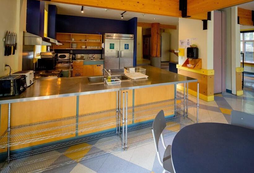 Hi Banff Alpine Centre   Hostel