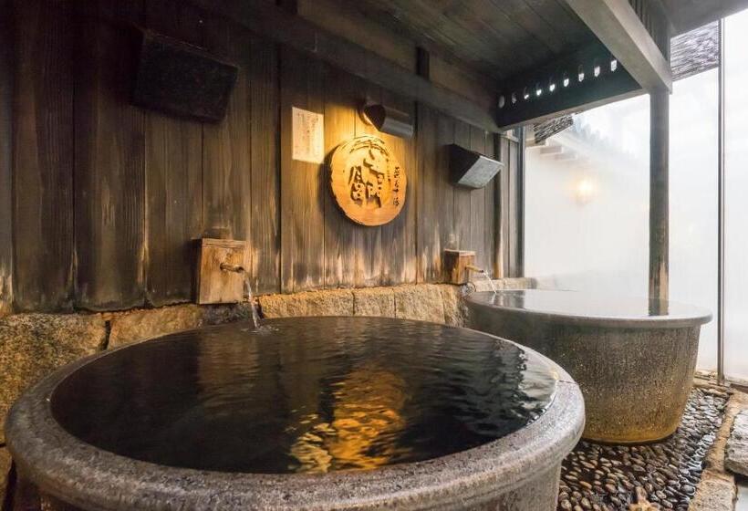 فندق Awara Grand