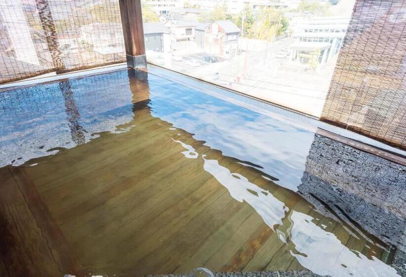 فندق Awara Grand