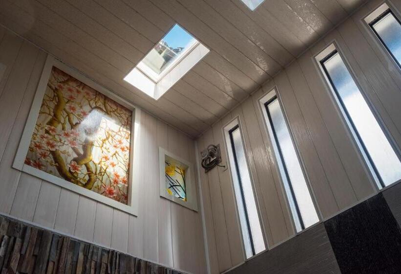 فندق Awara Grand