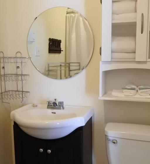 בית מלון כפרי Black Rooster Guesthouse