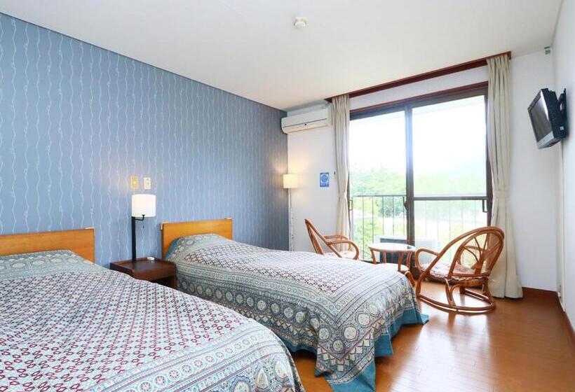 Отель & Restaurant Yesterday