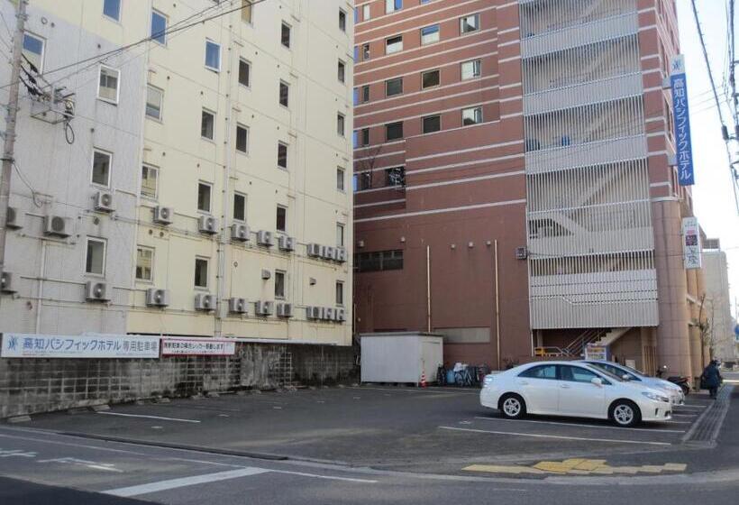 בית מלון כפרי Kochi Pacific