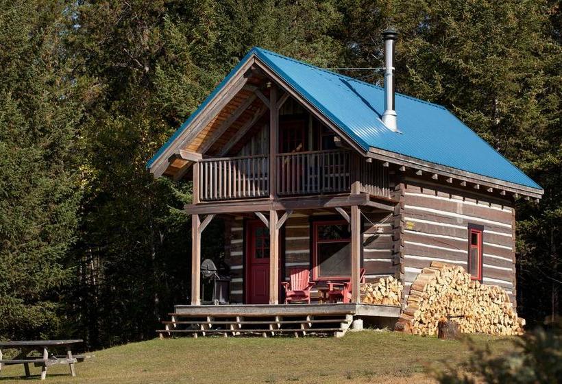 Hotel Nipika Mountain Resort