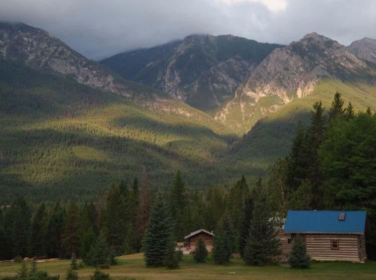 Hotel Nipika Mountain Resort