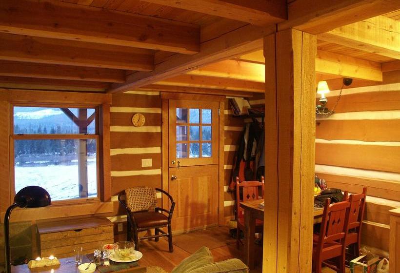 Hotel Nipika Mountain Resort